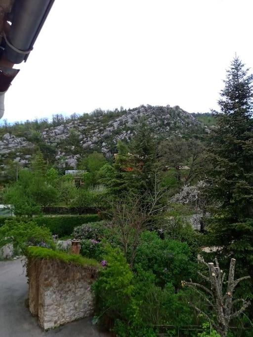 Montagne, Mer Et Verdon Seranon Exterior photo